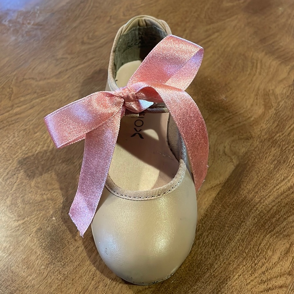 Toddler tap shoes!